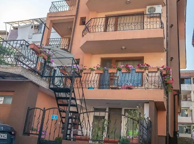 деника Vendégház