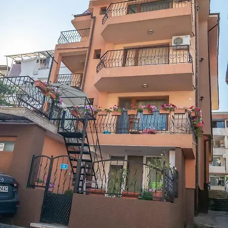 деника Guest house
