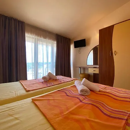 деника 4* Sozopol