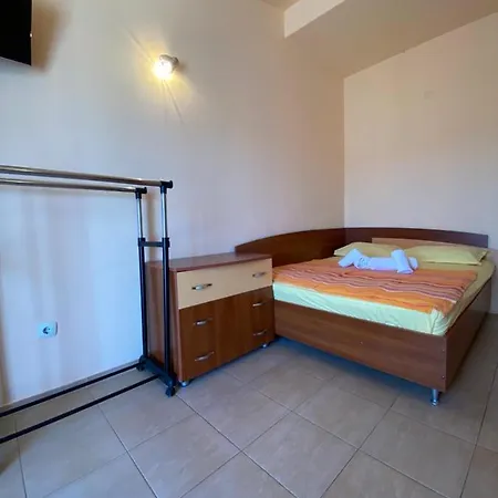 Guest house деника 4*