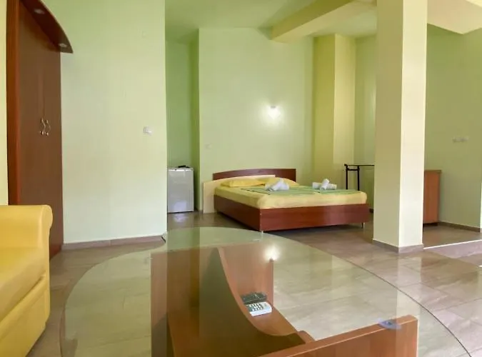 деника Maison d'hôtes 3*